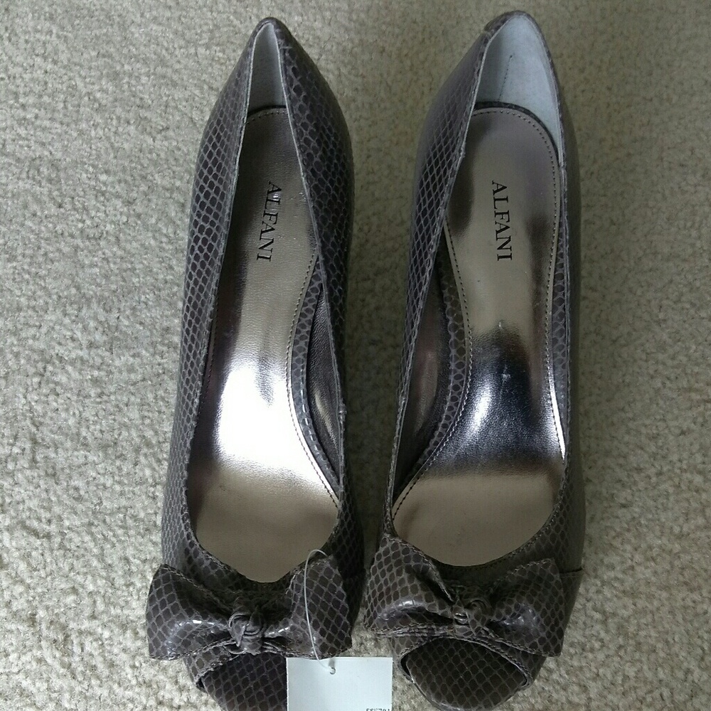 New Alfani peep-toe heels Retail 79.00